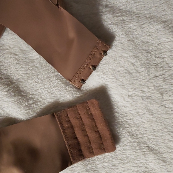 BRA - Picture 3 of 5